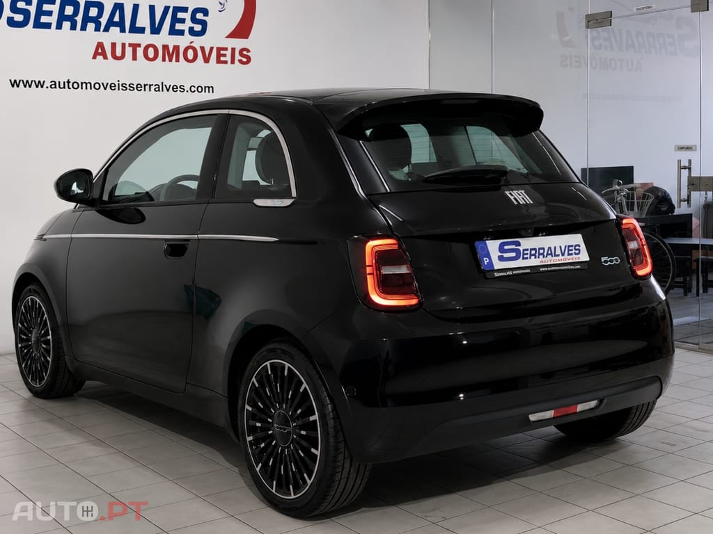 Fiat 500e La Prima