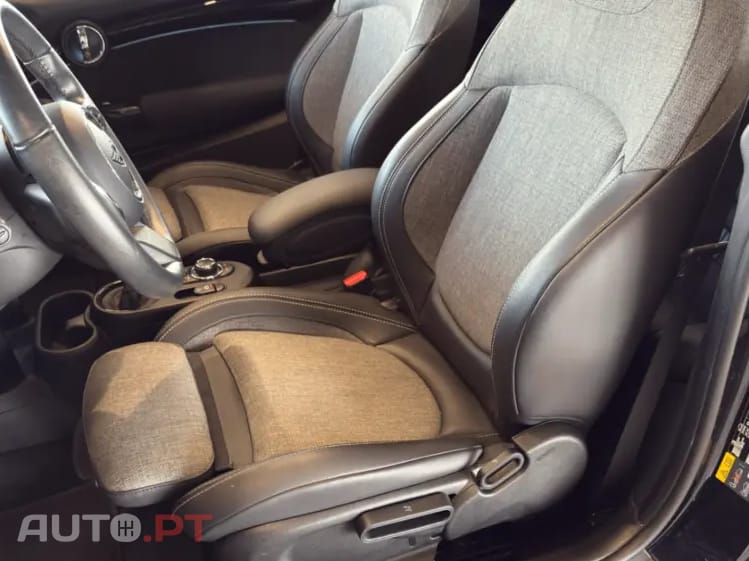 MINI Cooper Cooper SE Camden Edition