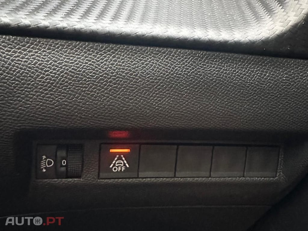 Peugeot 2008 1.2 PureTech Active Pack EAT8