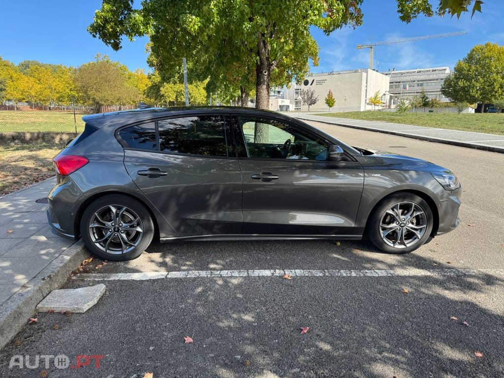 Ford Focus ST Line