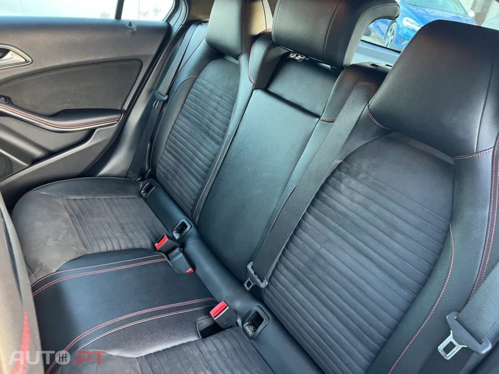 Mercedes-Benz A 180 d AMG Line