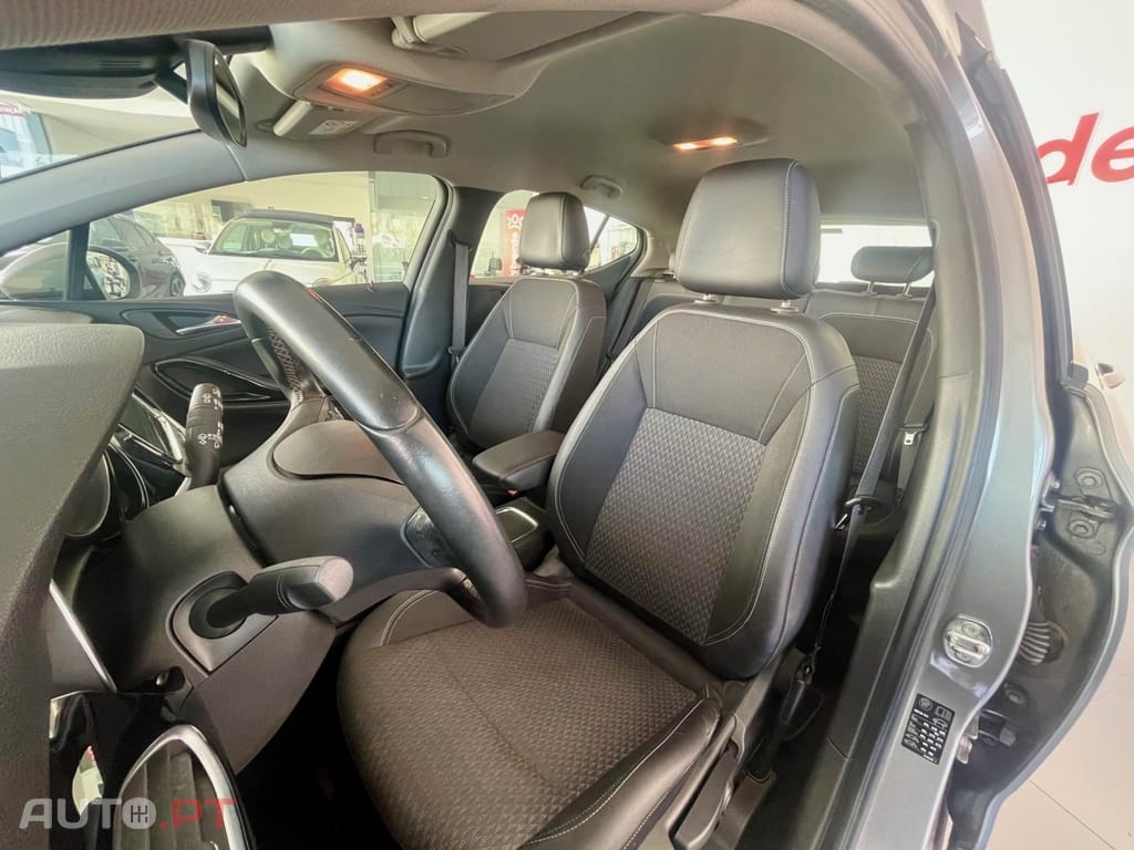 Opel Astra 1.6 CDTI Dynamic S/S