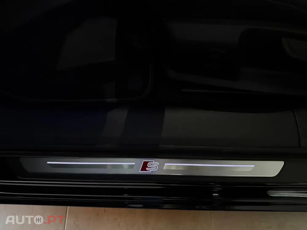 Audi A6 Avant Sport 40 TDI quattro S line HUD Matrix Black Edition — fotografia 17
