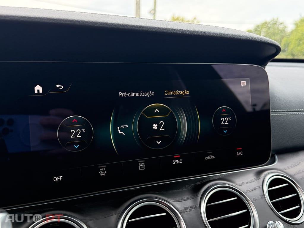 Mercedes-Benz E 300 de T 9G-TRONIC AMG Line