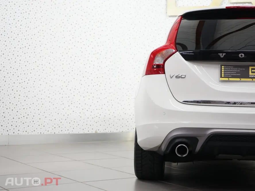 Volvo V60 2.4 D6 R-Design AWD Phev