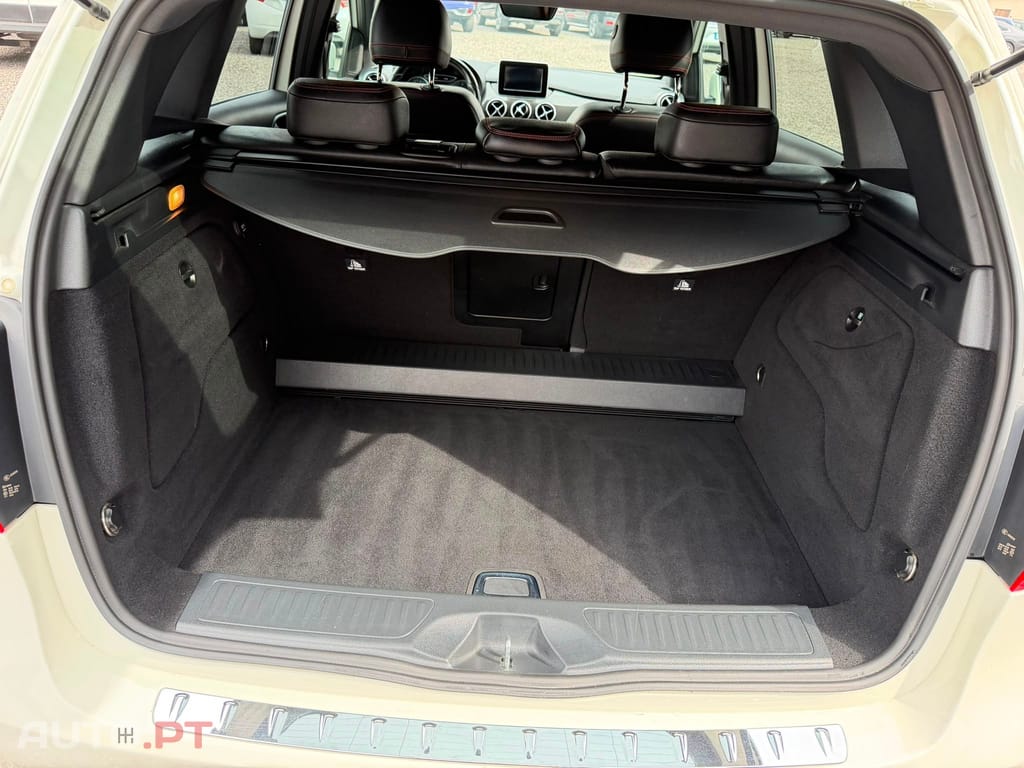 Mercedes-Benz B 220 d AMG Line