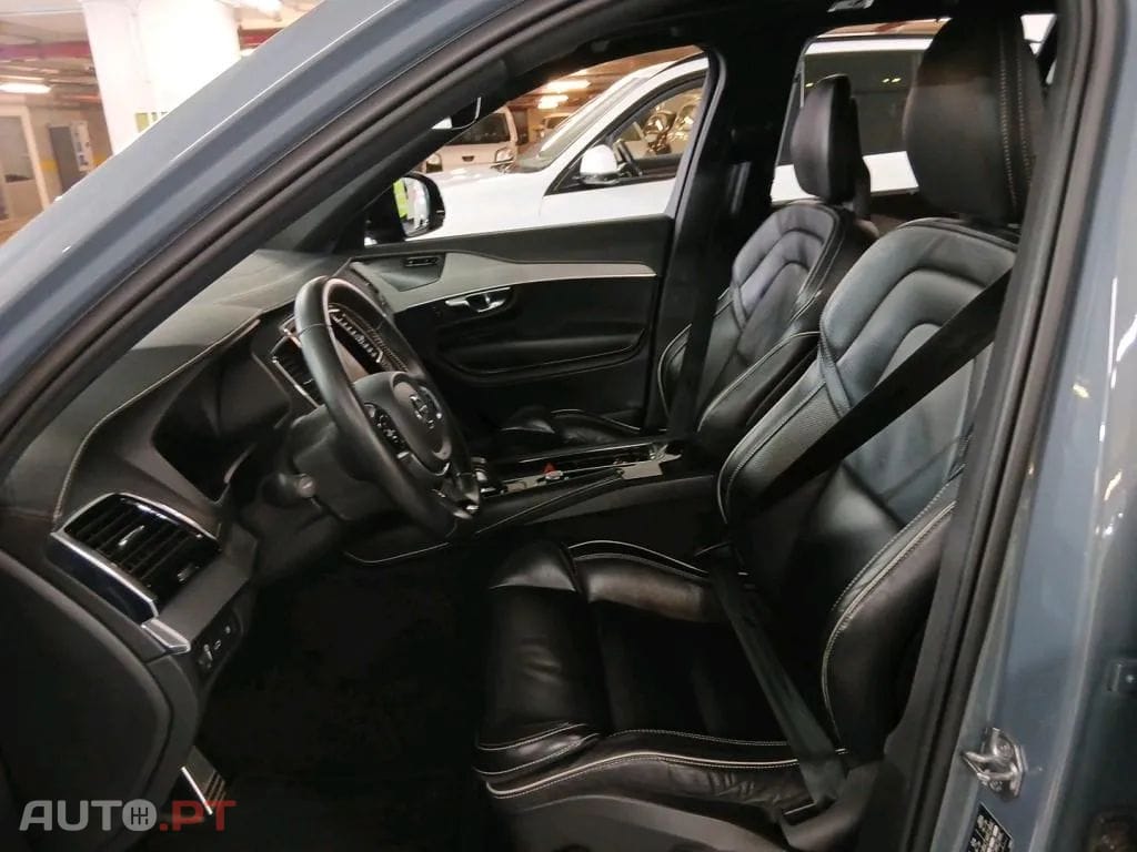 Volvo XC90 2.0 T8 PHEV R-Design AWD