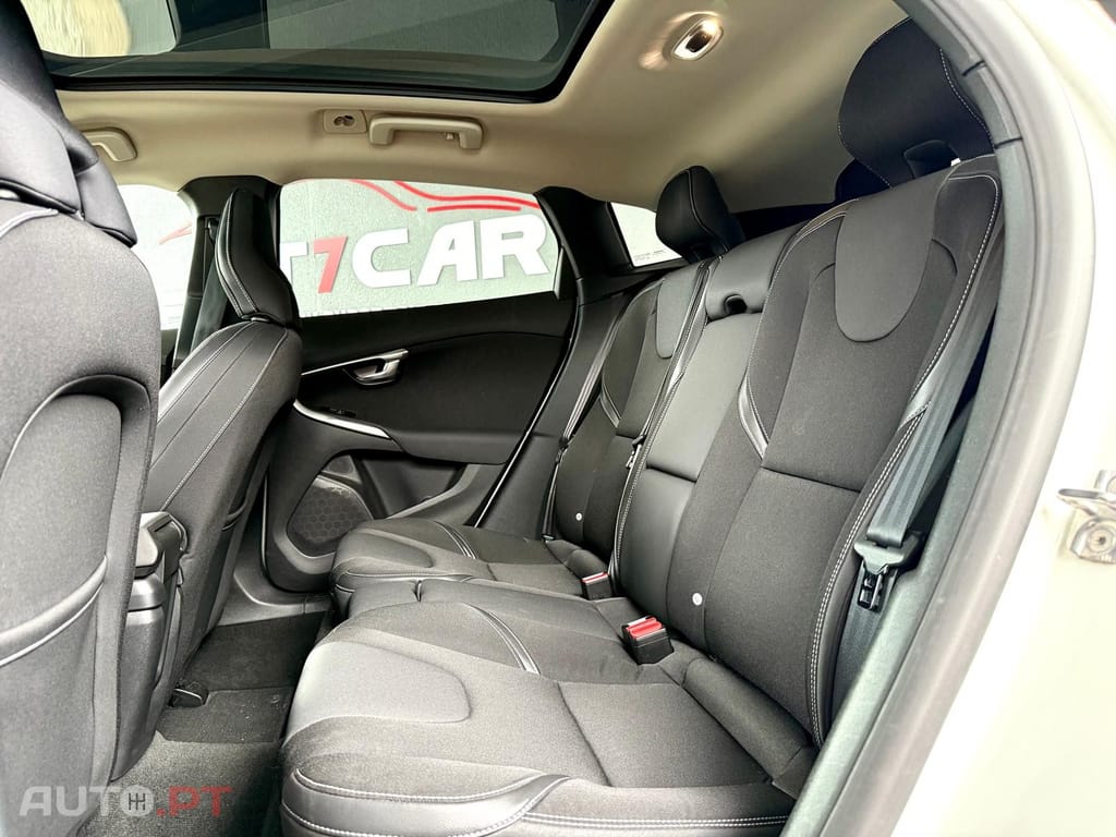 Volvo V40 2.0 D2 Momentum