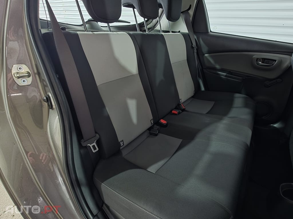 Toyota Yaris 1.5 HSD Comfort +P.Style+P.Techno