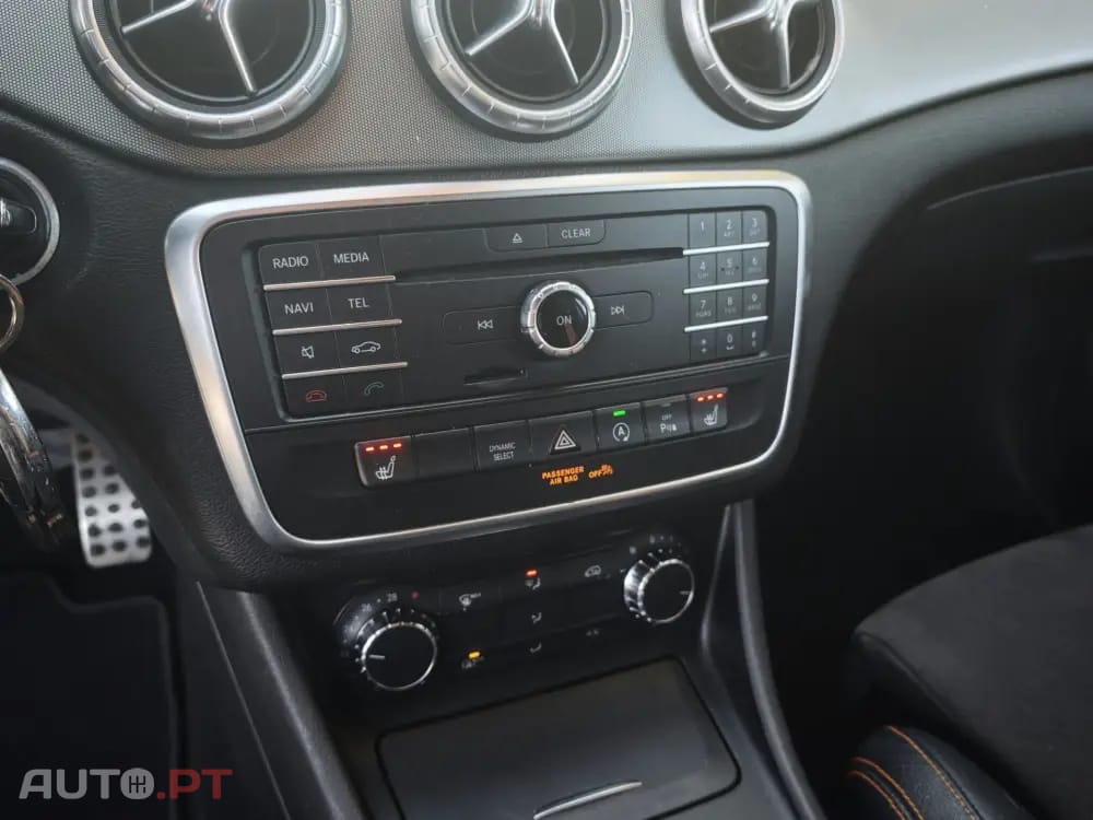 Mercedes-Benz CLA 220 (CDI) d 4Matic 7G-DCT Orange Art Edition