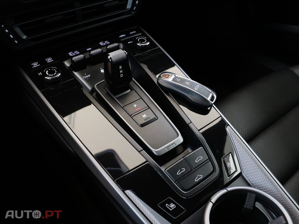 Porsche 992 Carrera PDK
