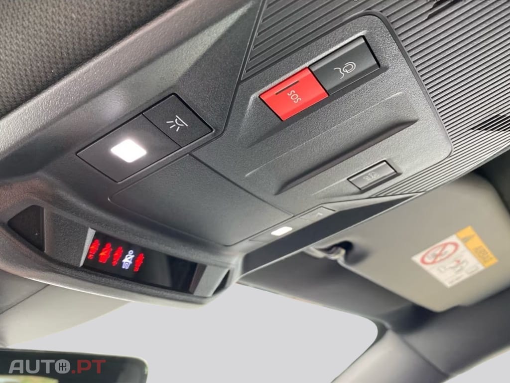 Peugeot 408 GT 130cv  EAT8