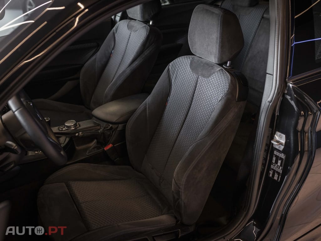 BMW 220 i Coupe Pack M