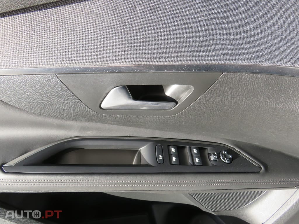 Peugeot 5008 1.5 BlueHDi Allure