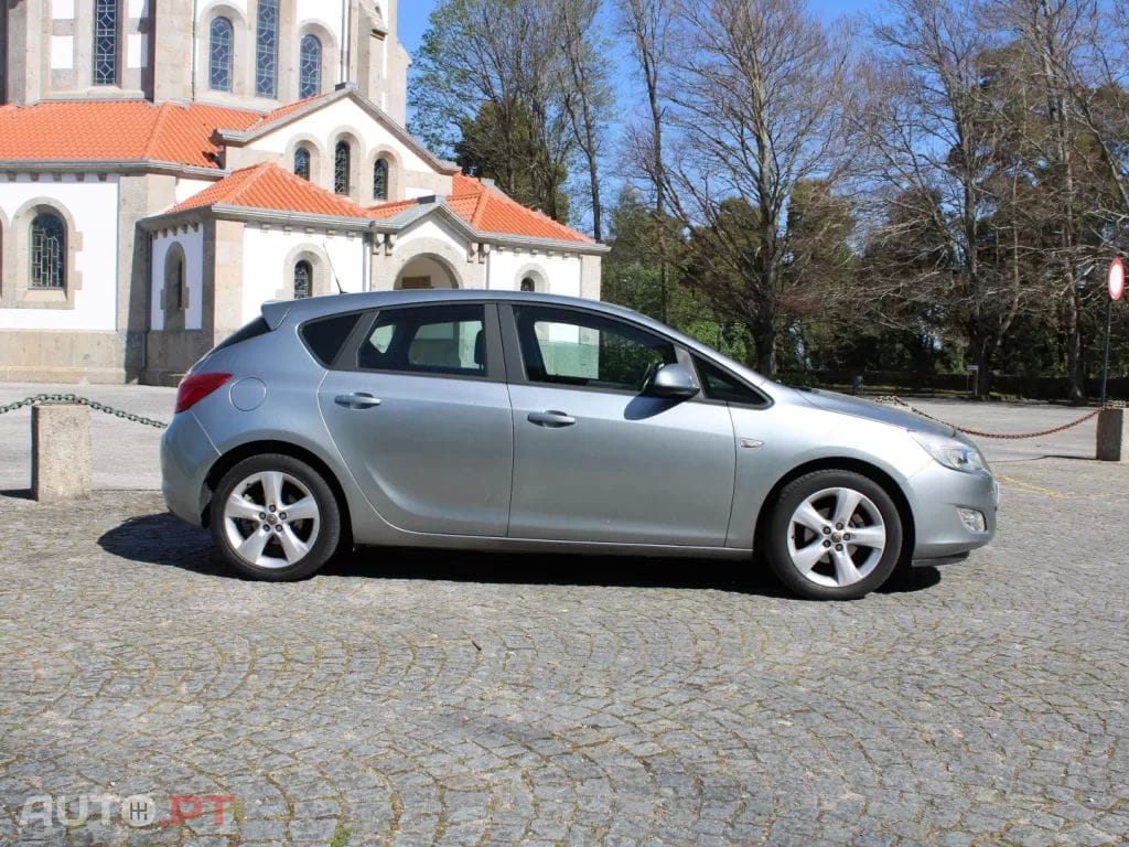 Opel Astra 1.3 CDTi Enjoy S/S J16