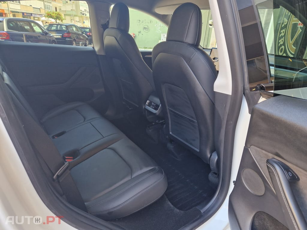 Tesla Model Y Long Range Tração Integral