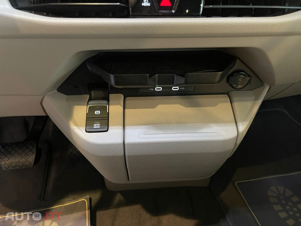 Volkswagen Multivan 2.0 TDI BM Longa Comfortline DSG