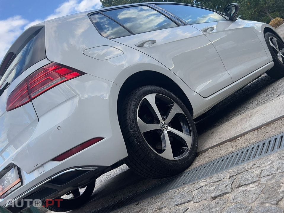 Volkswagen Golf 1.6 TDI Confortline