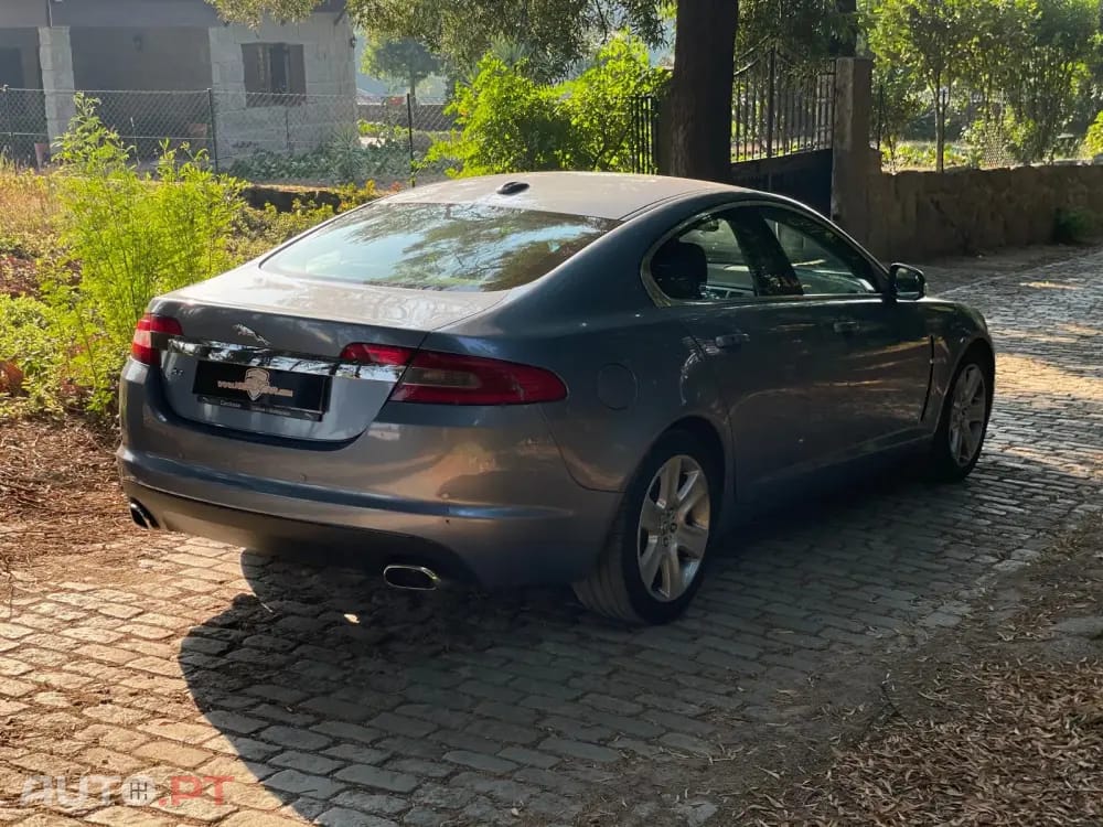 Jaguar XF 2.7 D V6 Premium Luxury