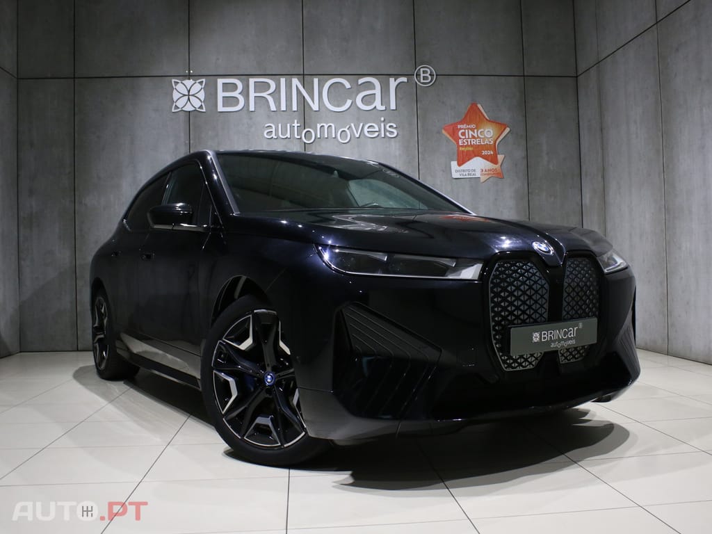 BMW iX xDrive 40 Pack Desportivo