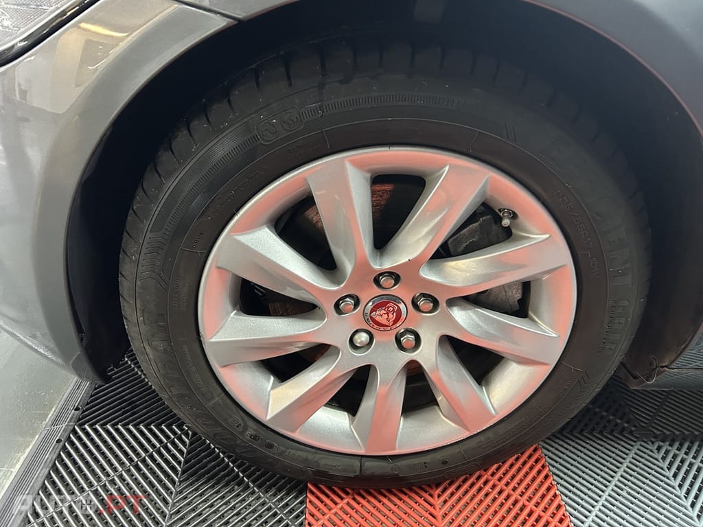 Jaguar XF 2.0 D Prestige Aut.