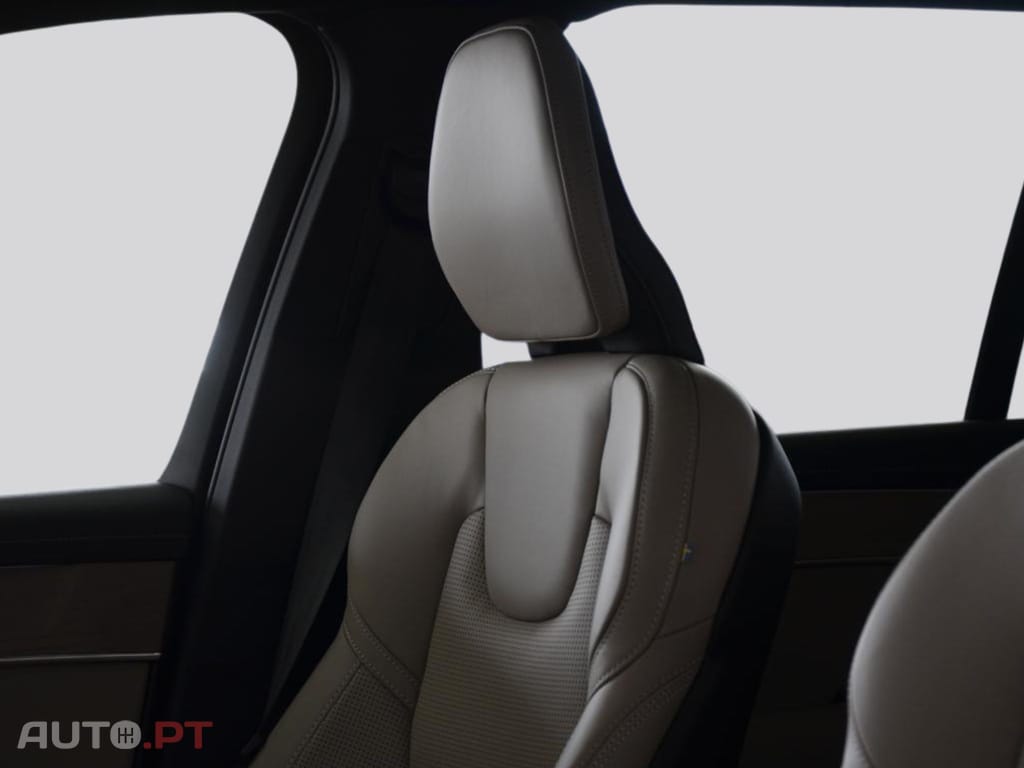 Volvo XC90 T8 Plus AWD I.V.A DEDUTIVEL 