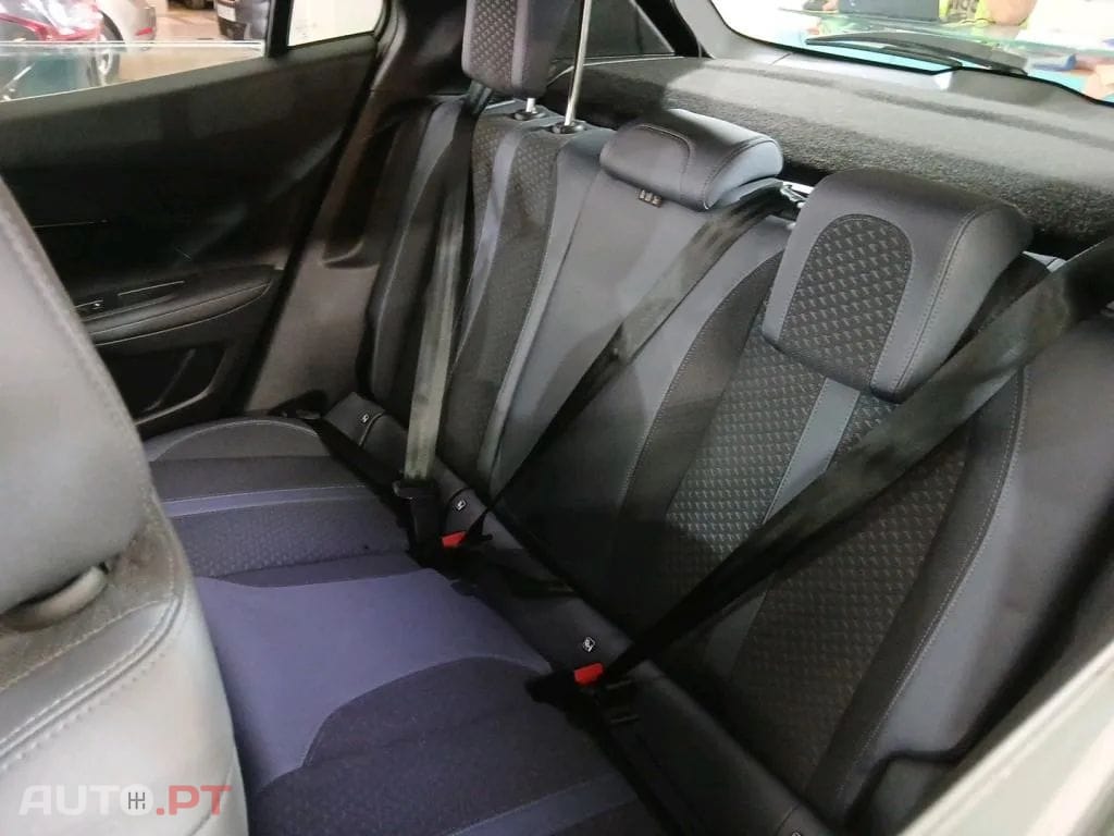 Peugeot 2008 1.5 BlueHDi Allure