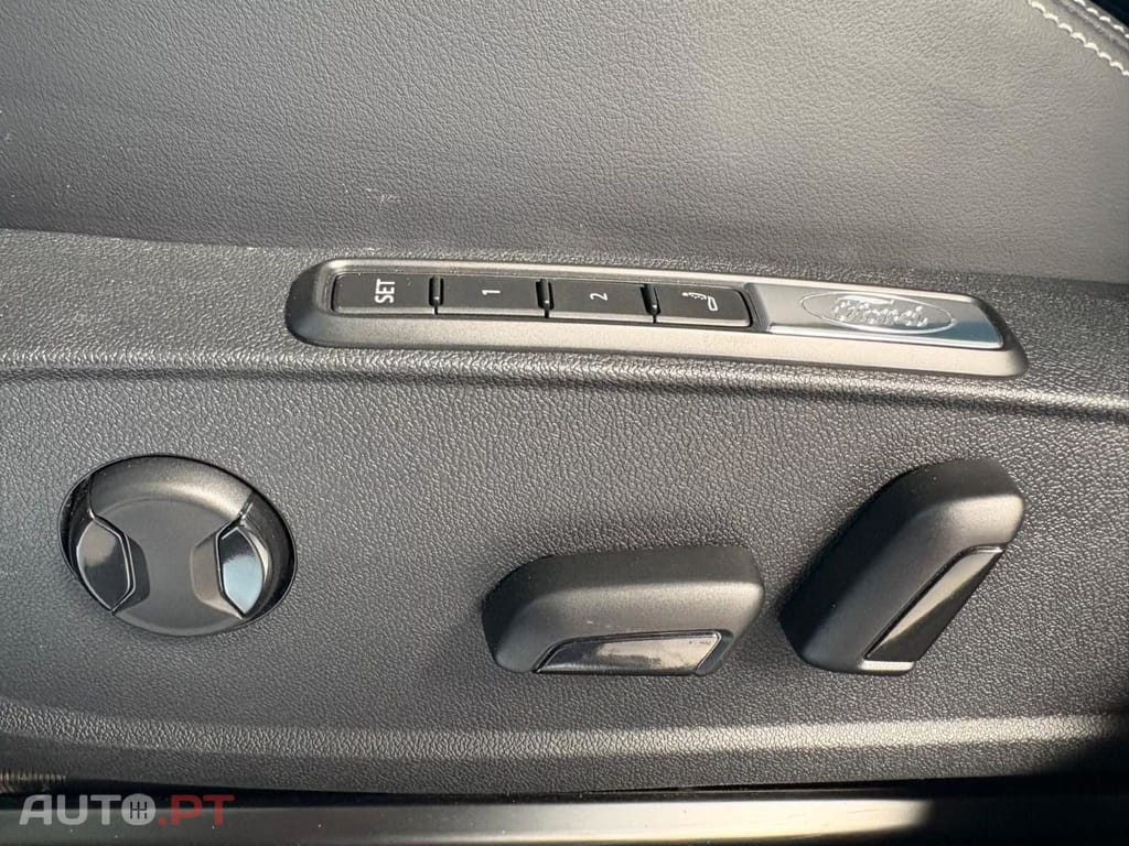 Ford Explorer Premium Extended Range RWD I.V.A DEDUTIVEL 