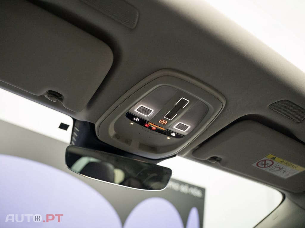 Volvo XC60 2.0 T6 PHEV Ultra Dark AWD