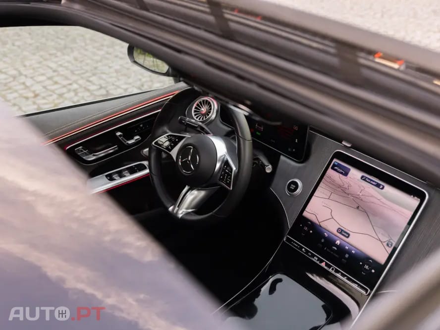 Mercedes-Benz EQE 300 Electric Art