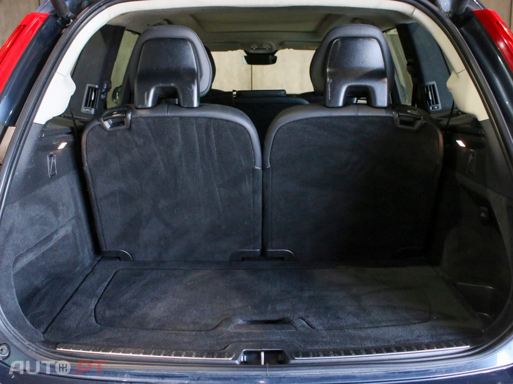 Volvo XC90 2.0 T8 PHEV Core AWD