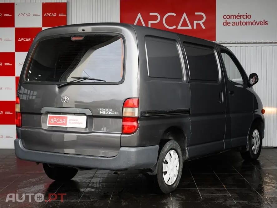 Toyota HiAce 2.4 D LXH12LG