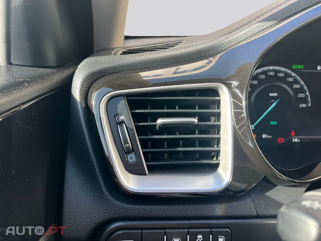 Kia Xceed HYB 1.6 GDI ISG PHEV BCK&WHT EDITION DCT6