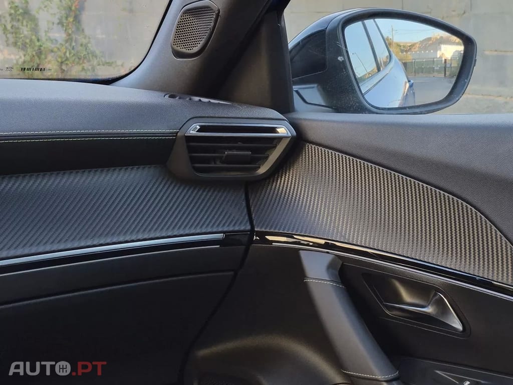 Peugeot E-2008 50 kWh GT Pack