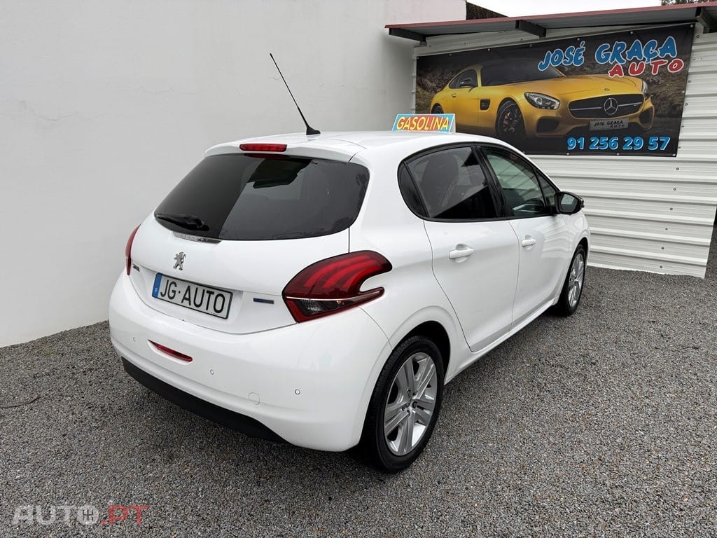 Peugeot 208 1.2 PureTech Style