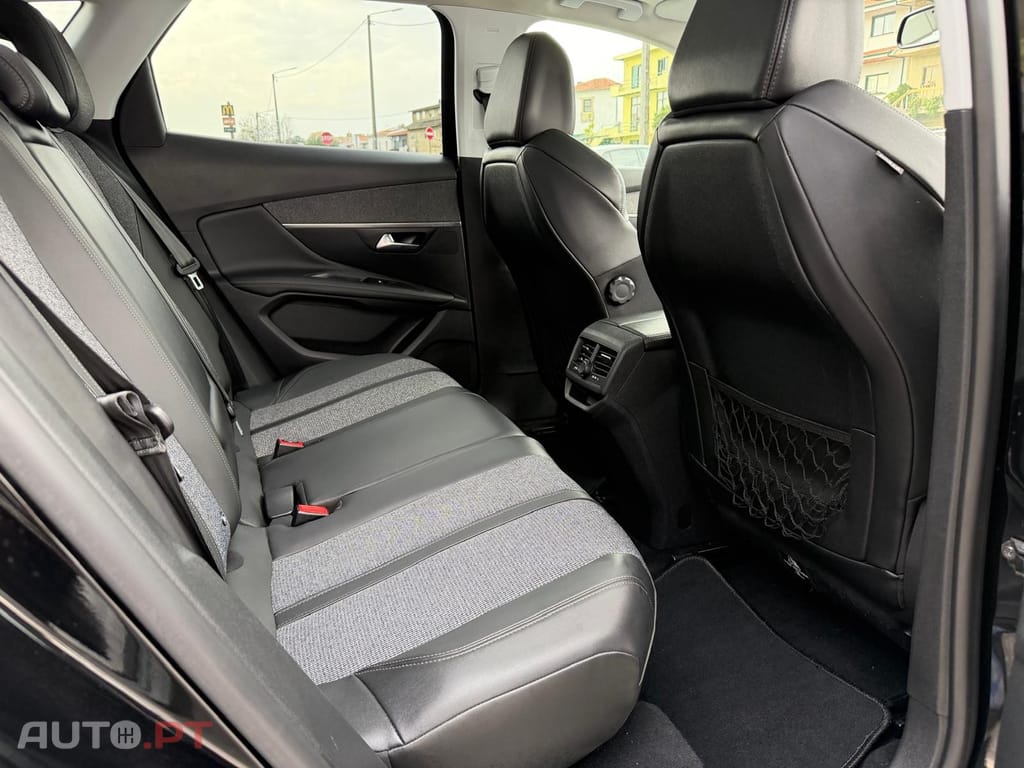 Peugeot 3008 1.5 BlueHDi Allure