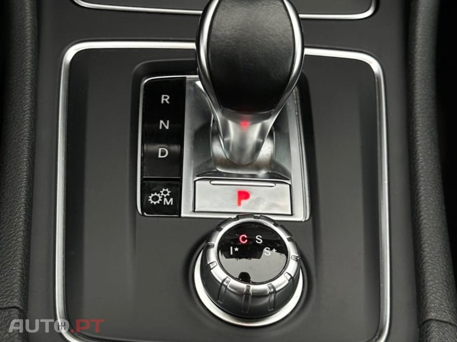 Mercedes-Benz A 45 AMG 4Matic Speedshift 7G-DCT