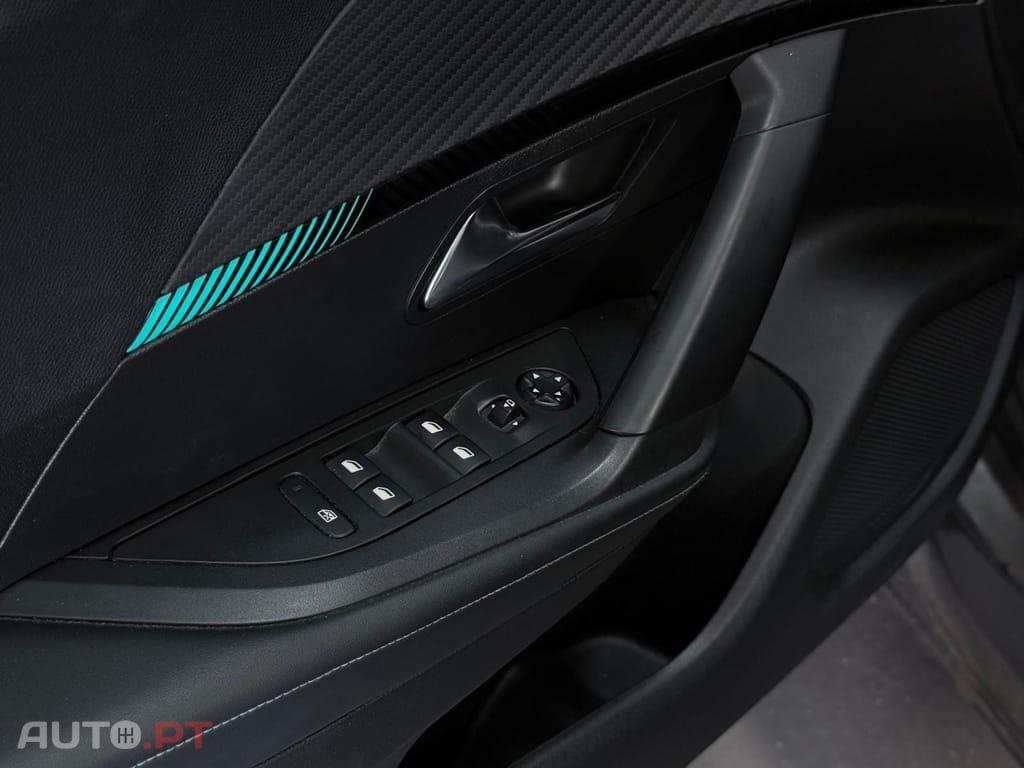 Peugeot 2008 1.2 PureTech Allure