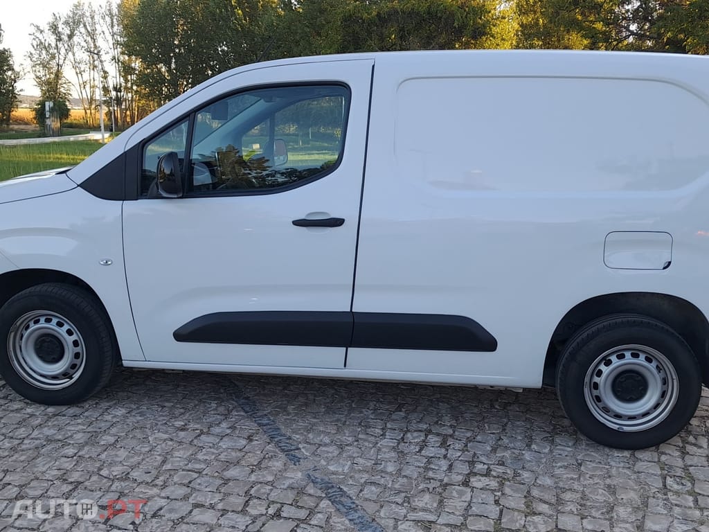 Peugeot Partner 1.5 BlueHDi Premium Standard