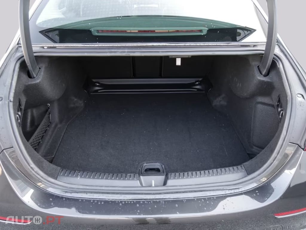 Mercedes-Benz E 220 I.V.A DEDUTÍVEL d Limousine