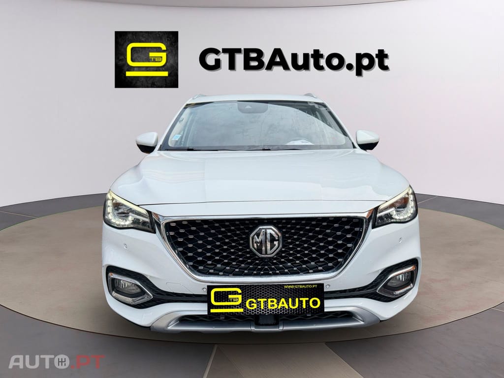 MG EHS PHEV Hybrid Luxury