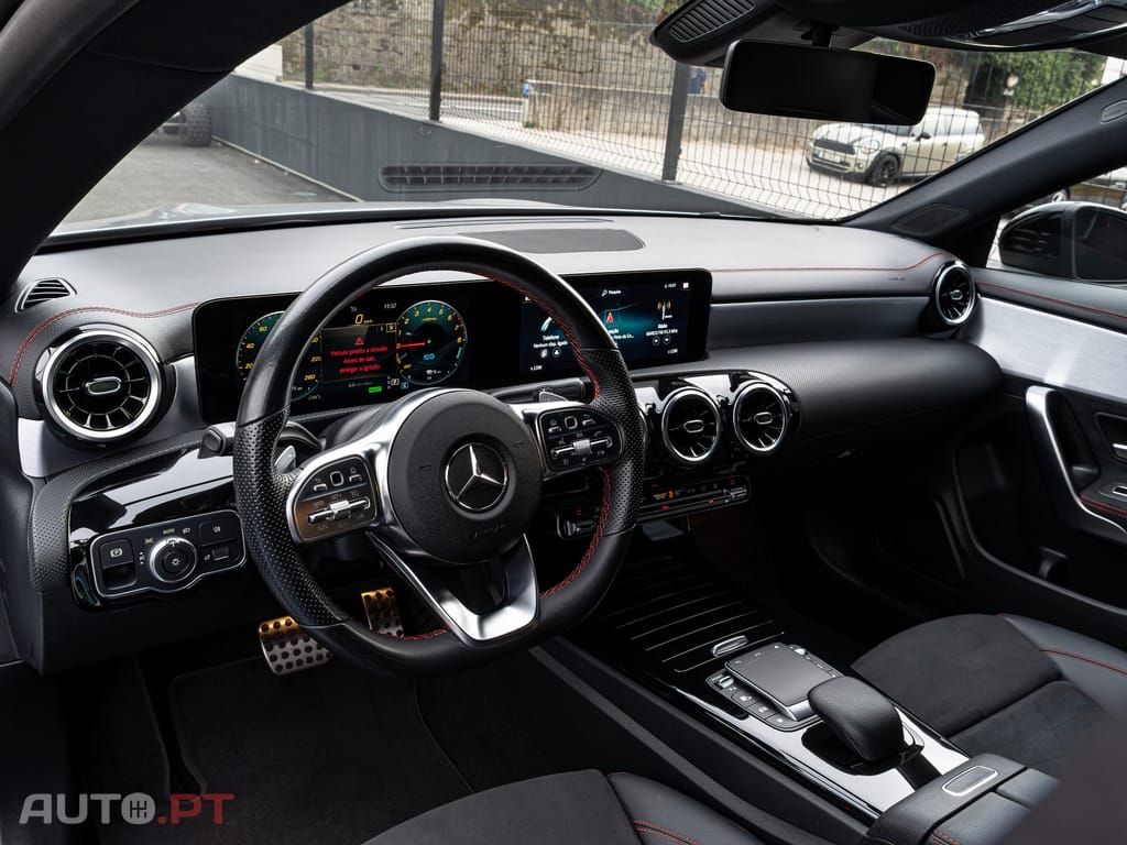 Mercedes-Benz CLA 250 e AMG Line