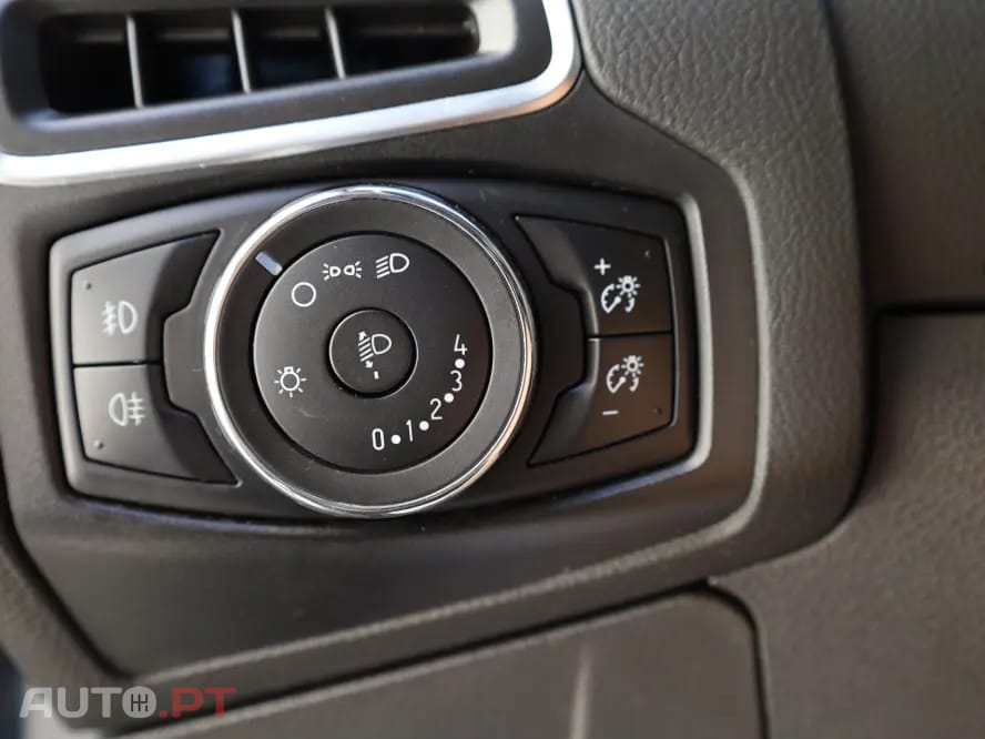 Ford Focus 1.0 EcoBoost S&S Champions Edition
