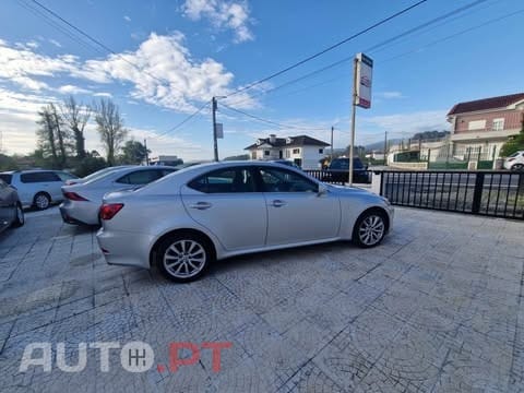 Lexus IS 220 d Base 11