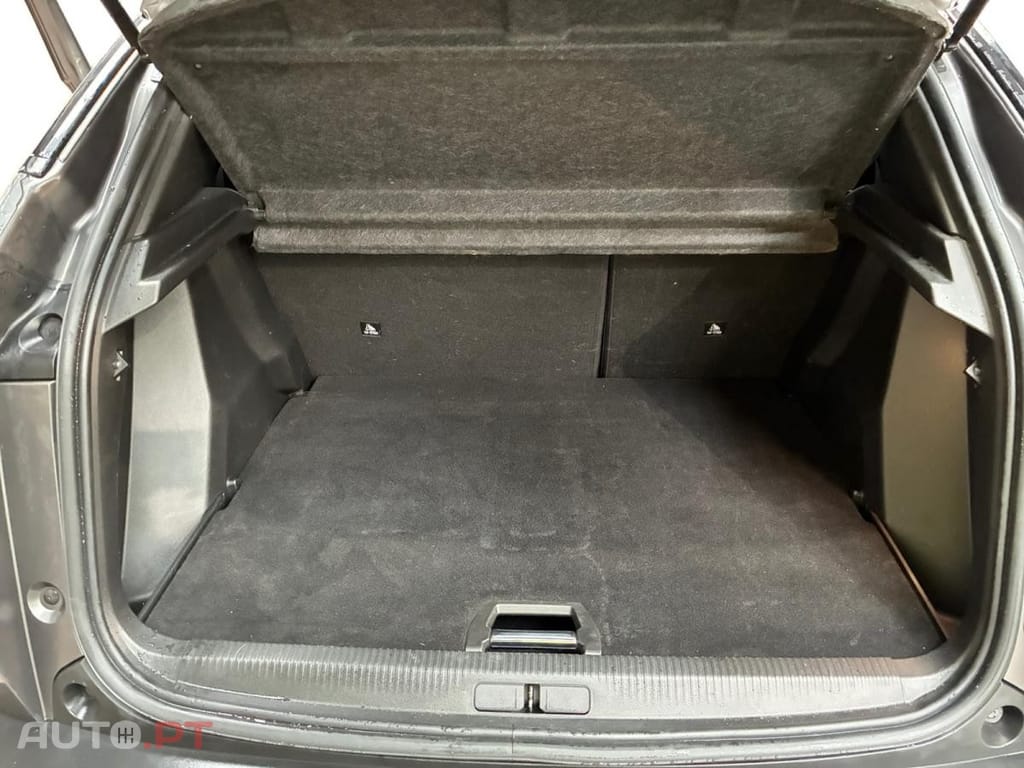 Peugeot 2008 1.5 BlueHDi Allure Pack EAT8