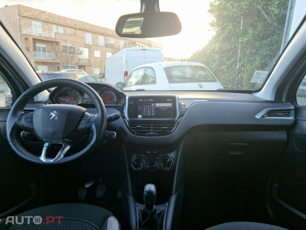 Peugeot 208 1.4 HDi SE Style