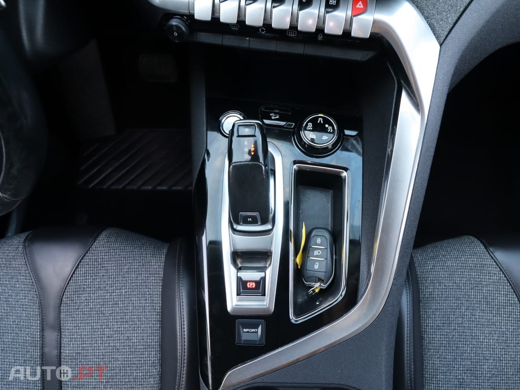 Peugeot 3008 1.6 BlueHDi Allure EAT6 J18
