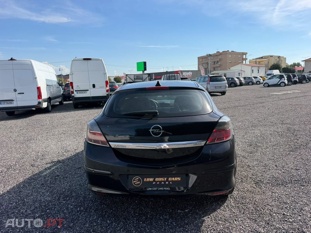 Opel Astra GTC 1.3 CDTi