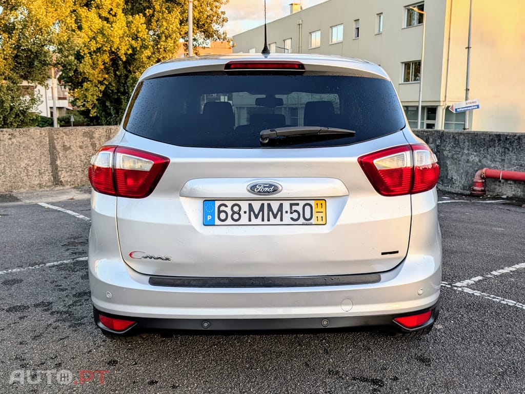 Ford Focus C-Max II 1.6 TDCi Titanium - Impecável - Oportunidade!