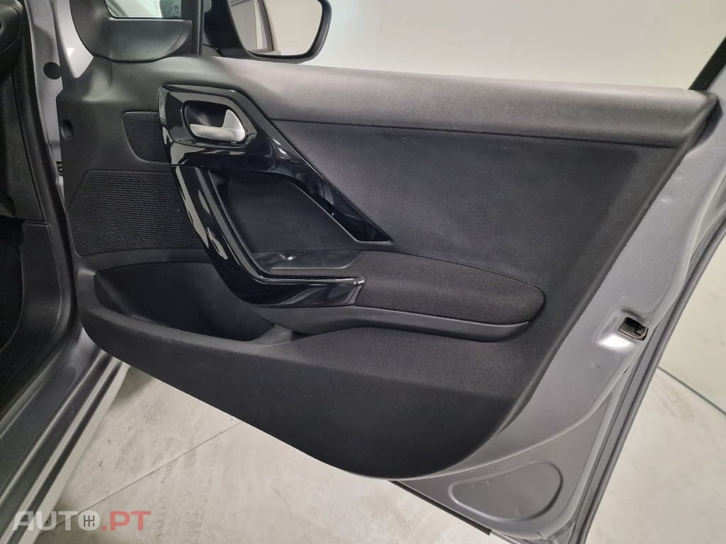 Peugeot 208 1.5 BLUEHDI 102CV SIGNATURE GPS CAMARA TRASEIRA